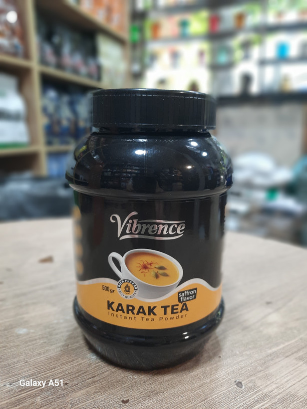 چای کَرَک 500 گرمی ویبرنس؛ نوشیدنی گرم و غلیظ با رایحهٔ ادویههای منتخب — مناسب تهیه با شیر یا آب داغ. حلشوندگی عالی و فوم مناسب سرو کافهای